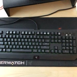 Razor chroma ultimate addition keyboard